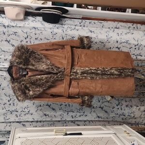 Stunning suede trench